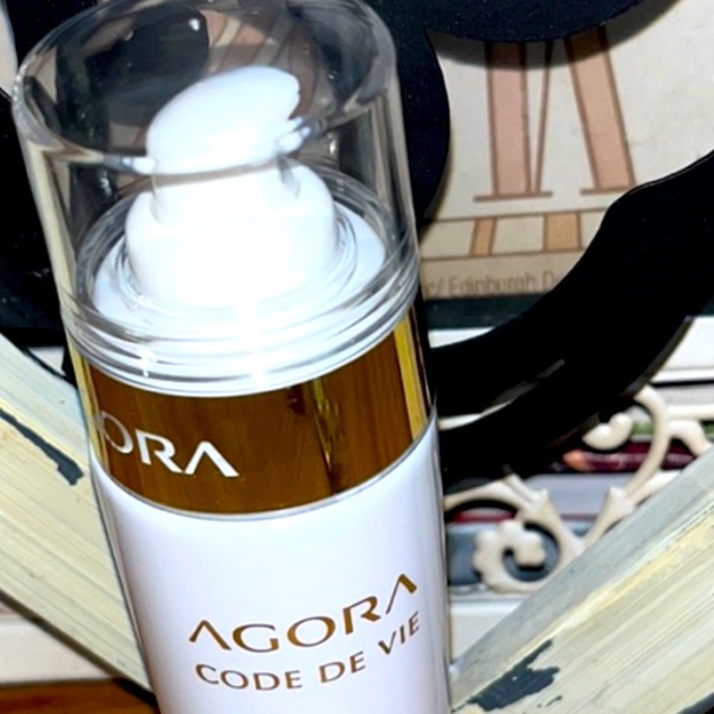 🧖🏼♀️🥛🧖🏻♂️ • 🧴 AGORA x Lux Toner vibes 🧴 • 🧖🏻♂️🥛🧖🏼♀️